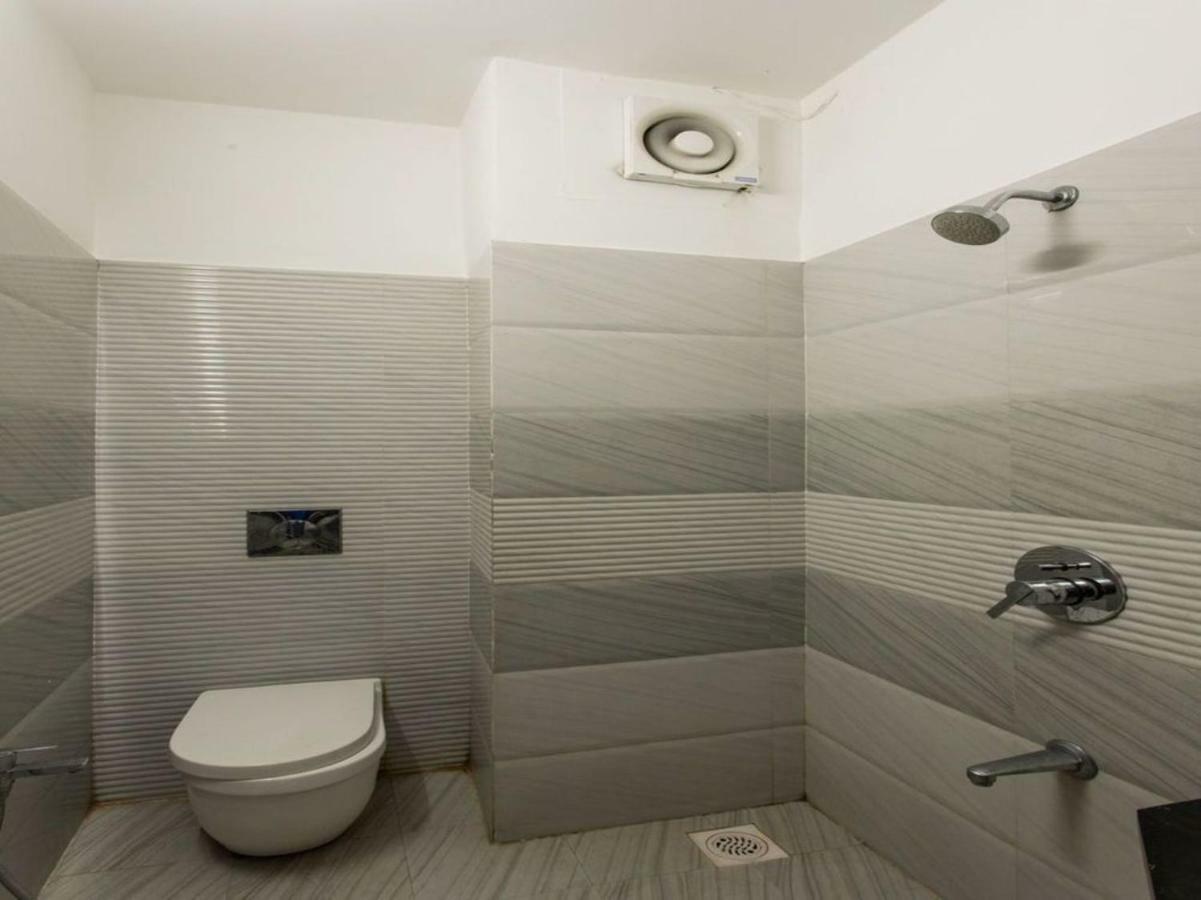 Hotel Maheshwari Avenue Ujjain Bagian luar foto